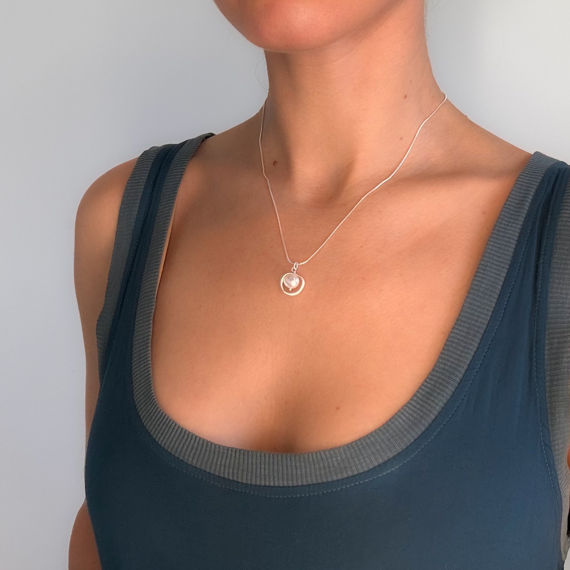 Organic Circle w Pearl Necklace