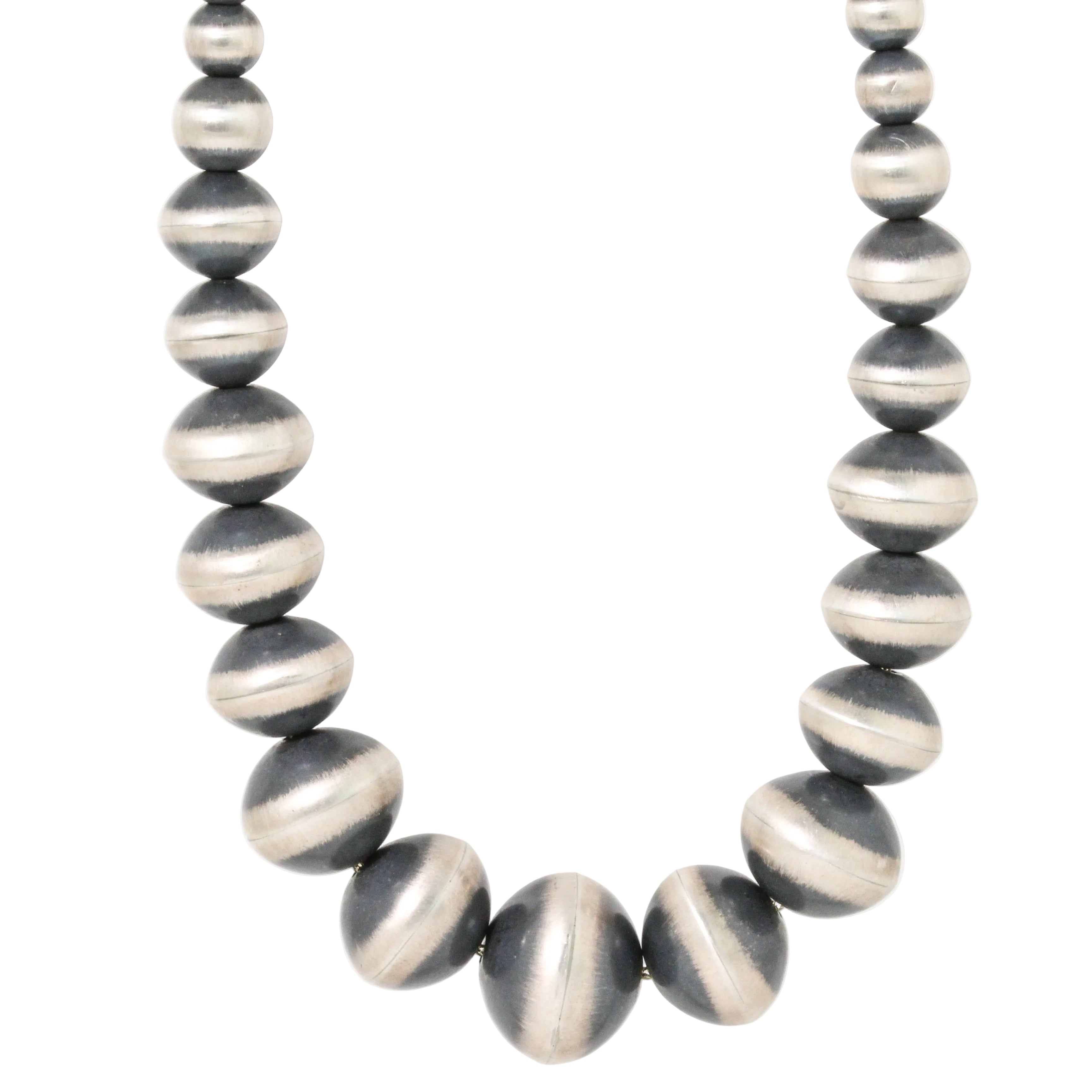 Graduated Navajo Pearl Necklace-Southwest