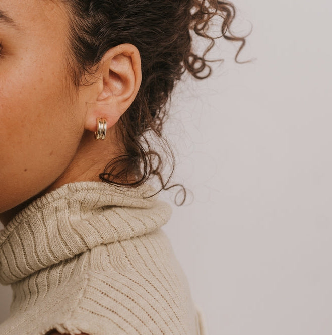 Ribbed Bold Hoop Earrings-JaxKelly