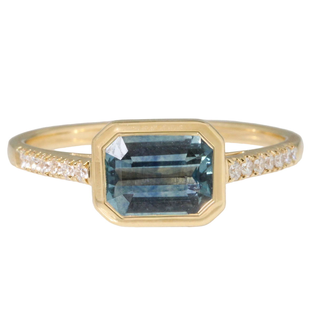 Blue Montana Sapphire & Diamonds Ring