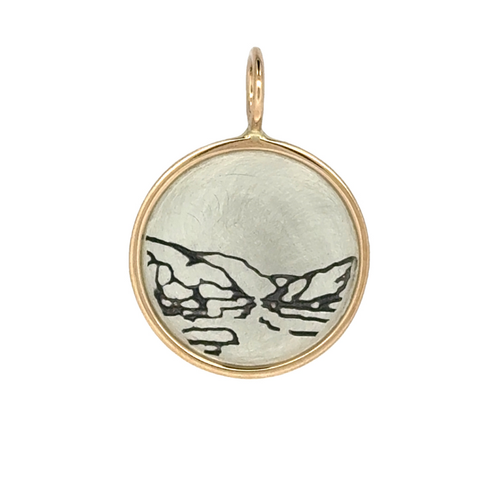 Round Framed Gorge Charm